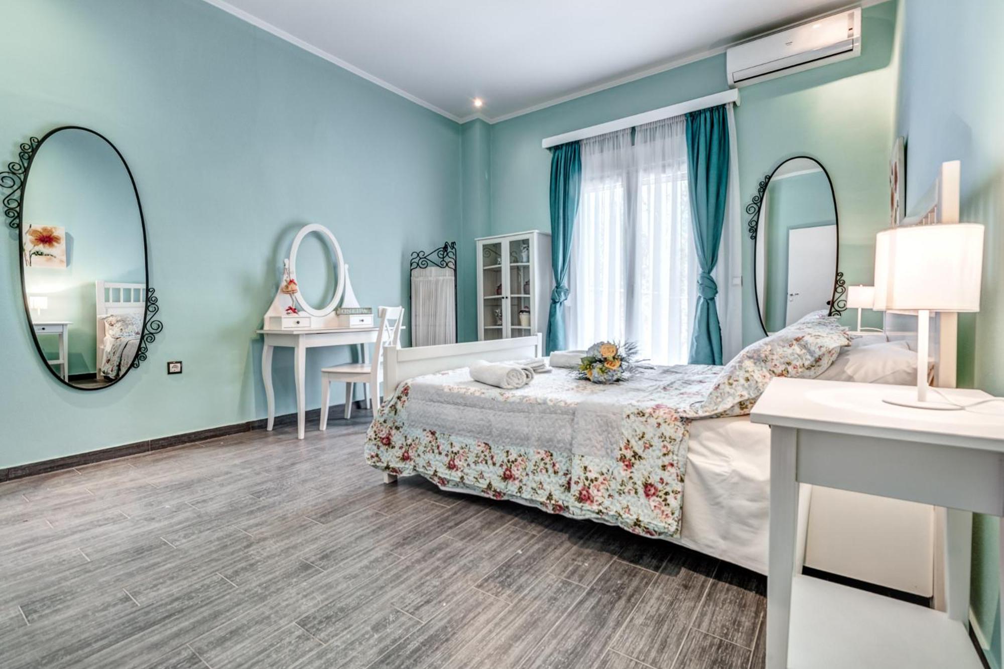 Villa Intemella Kompitsion Ngoại thất bức ảnh