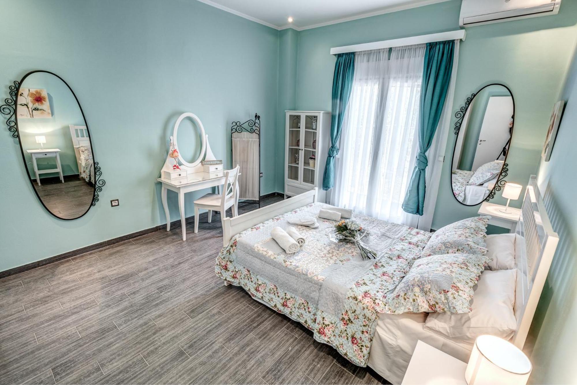 Villa Intemella Kompitsion Ngoại thất bức ảnh