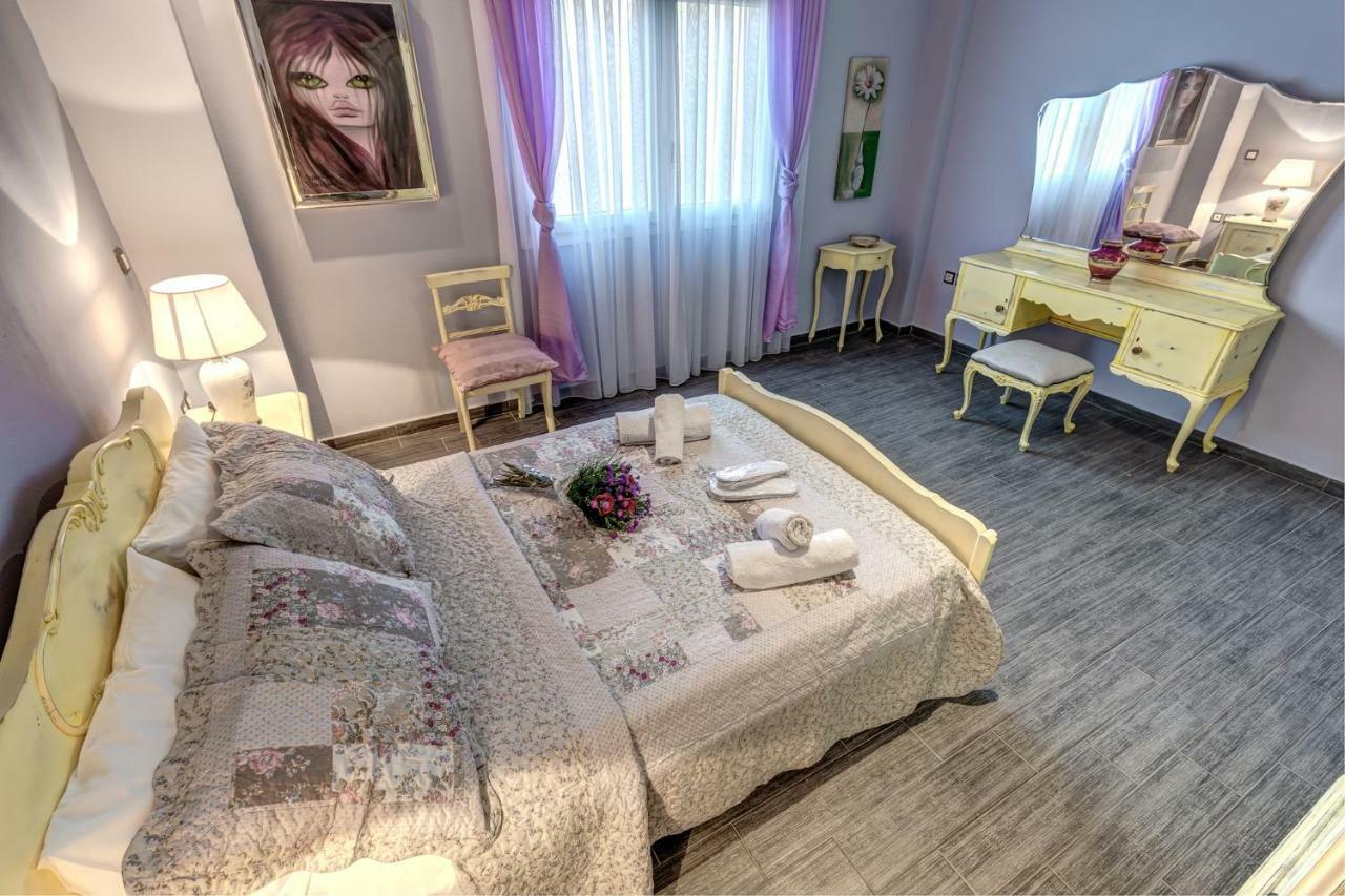 Villa Intemella Kompitsion Ngoại thất bức ảnh