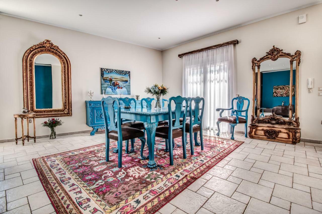 Villa Intemella Kompitsion Ngoại thất bức ảnh